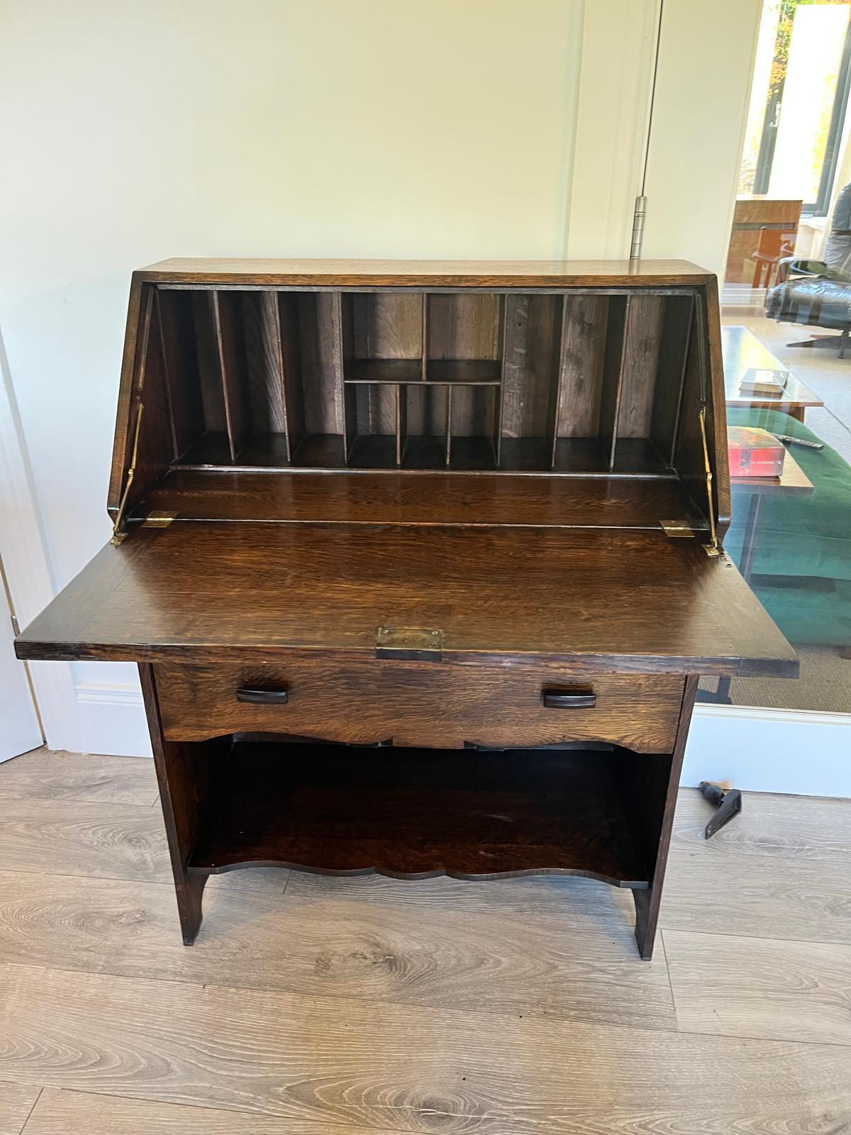 Vintage oak 2 drawer bureau,