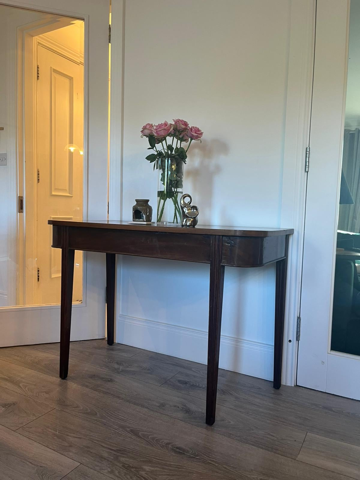 Antique Georgian style mahogany tea table