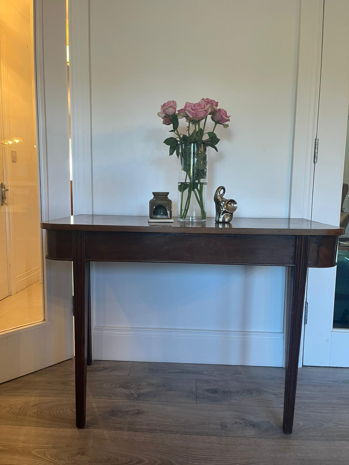 Antique Georgian style mahogany tea table