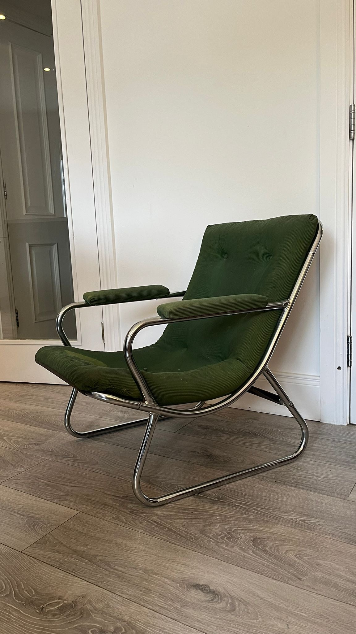 Framed Sling Lounge chair