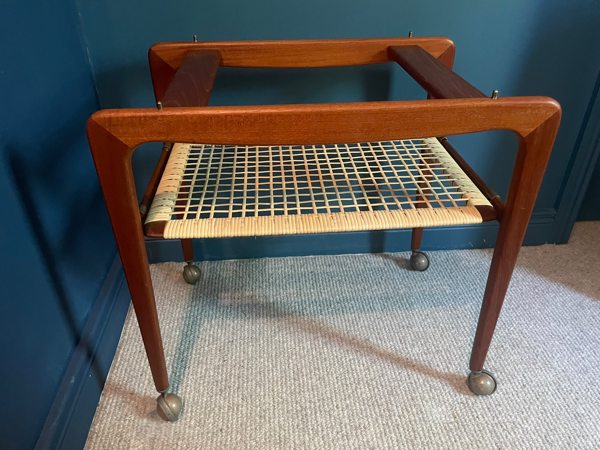 Stunning Danish teak trolley and coffee table with removable tray by Grace & Joy Furniture