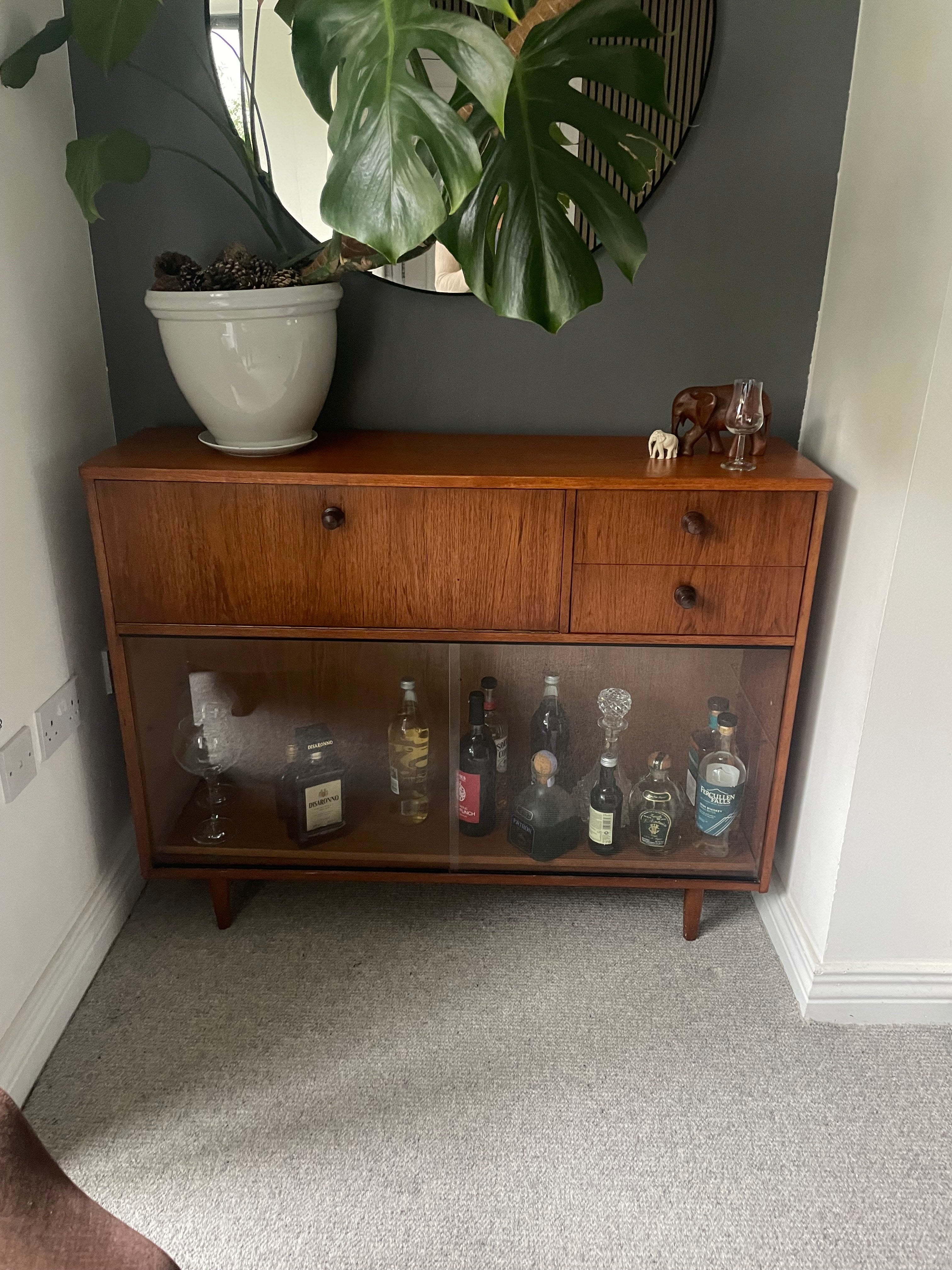 Avalon sideboard