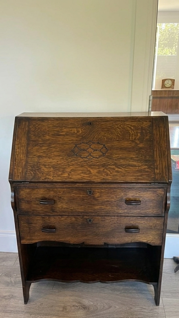 Vintage oak 2 drawer bureau,