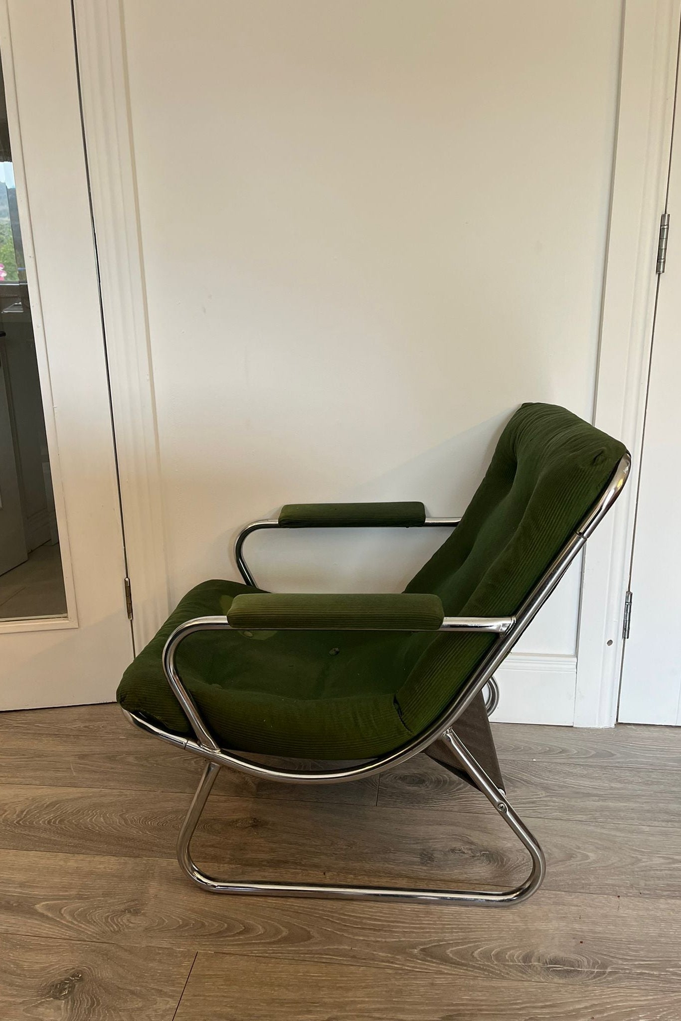 Framed Sling Lounge chair