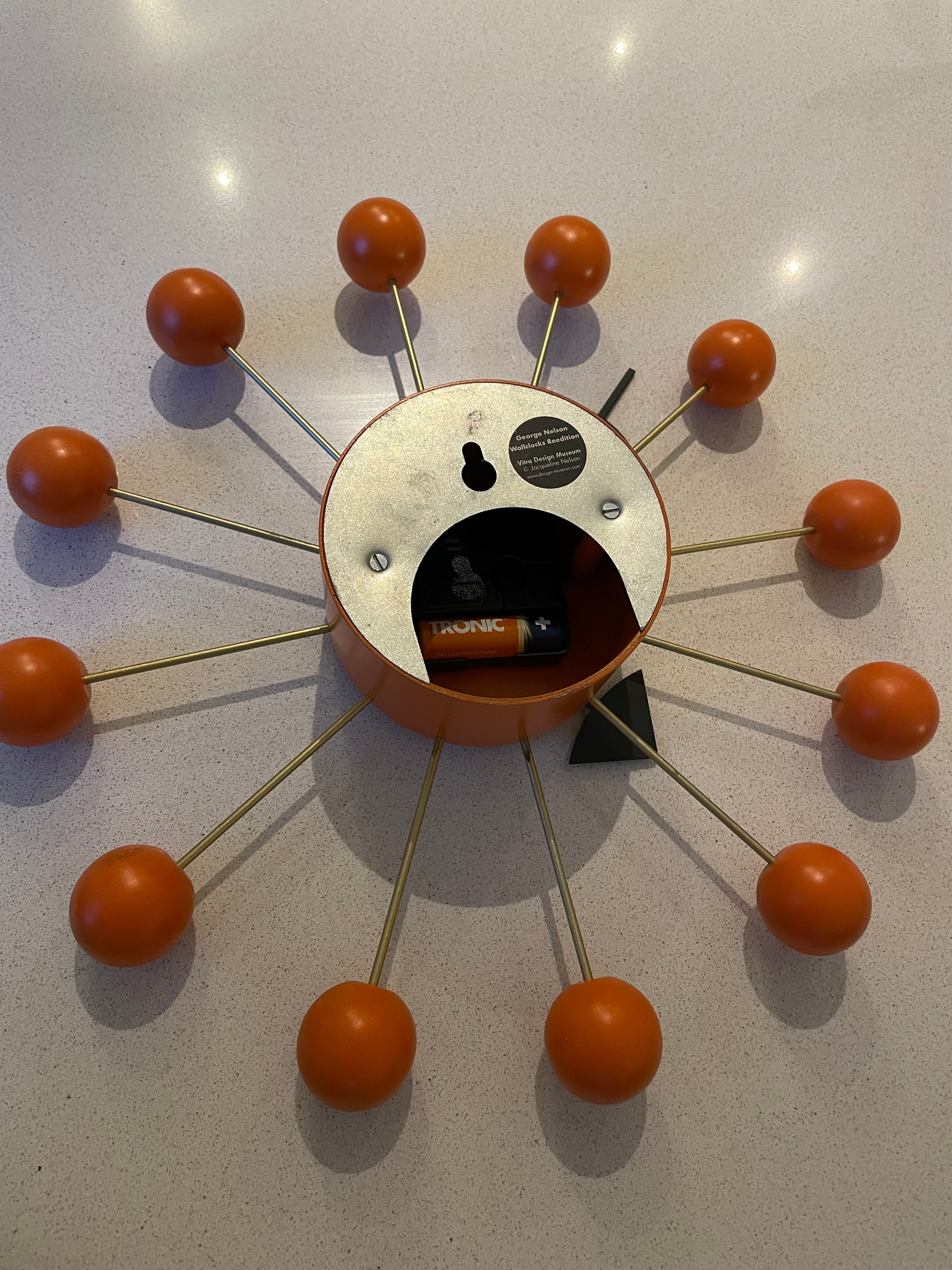 Vitra Ball Clock by George Nelson | Vitra Design Museum Edition